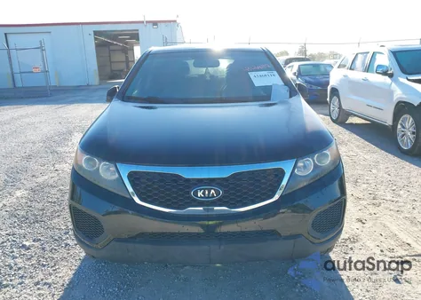 2011 Kia Sorento Lx z USA, uszkodzony, nr VIN 5XYKTCA18BG063529